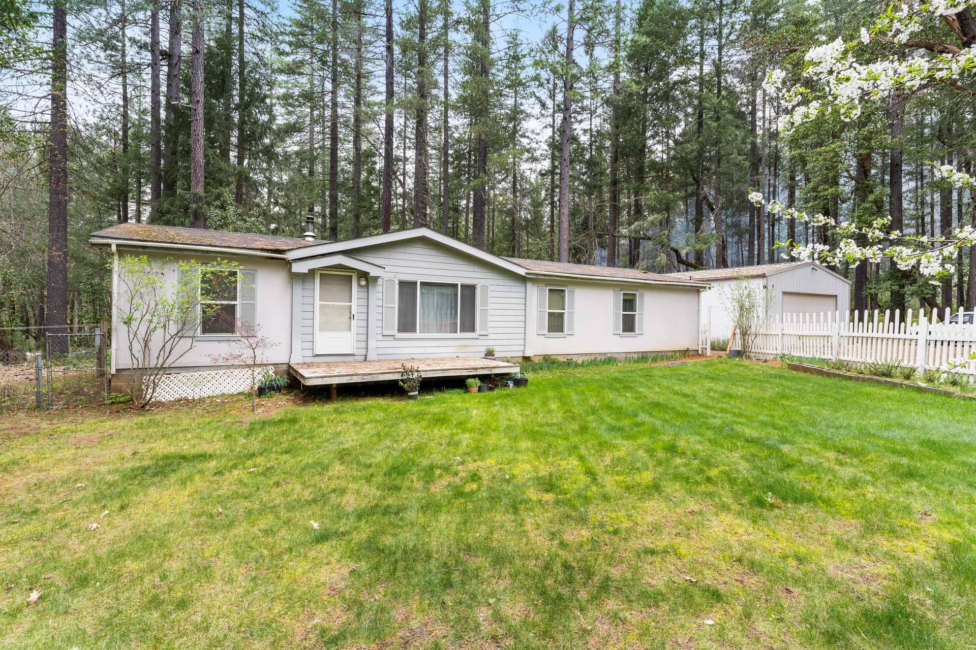 Main Photo. Photo 1 of 29, 110 Falling Leaf Drive, Selma, OR 97538