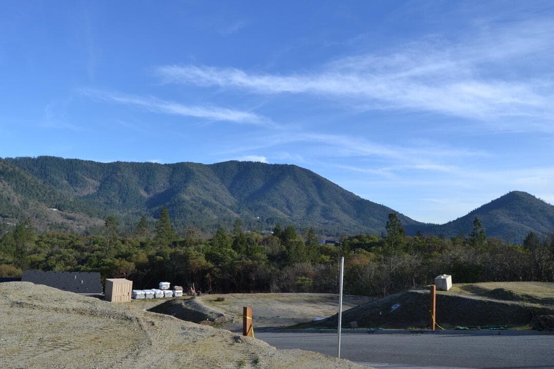 DSC_8211. Photo 2 of 10, 2050 SE Wyndham Way, Grants Pass, OR 97527