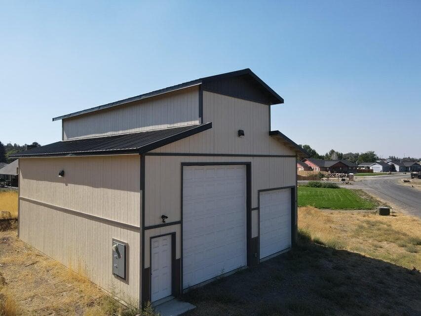 shop9. Photo 3 of 8, 4177 NW 39th Drive, Redmond, OR 97756