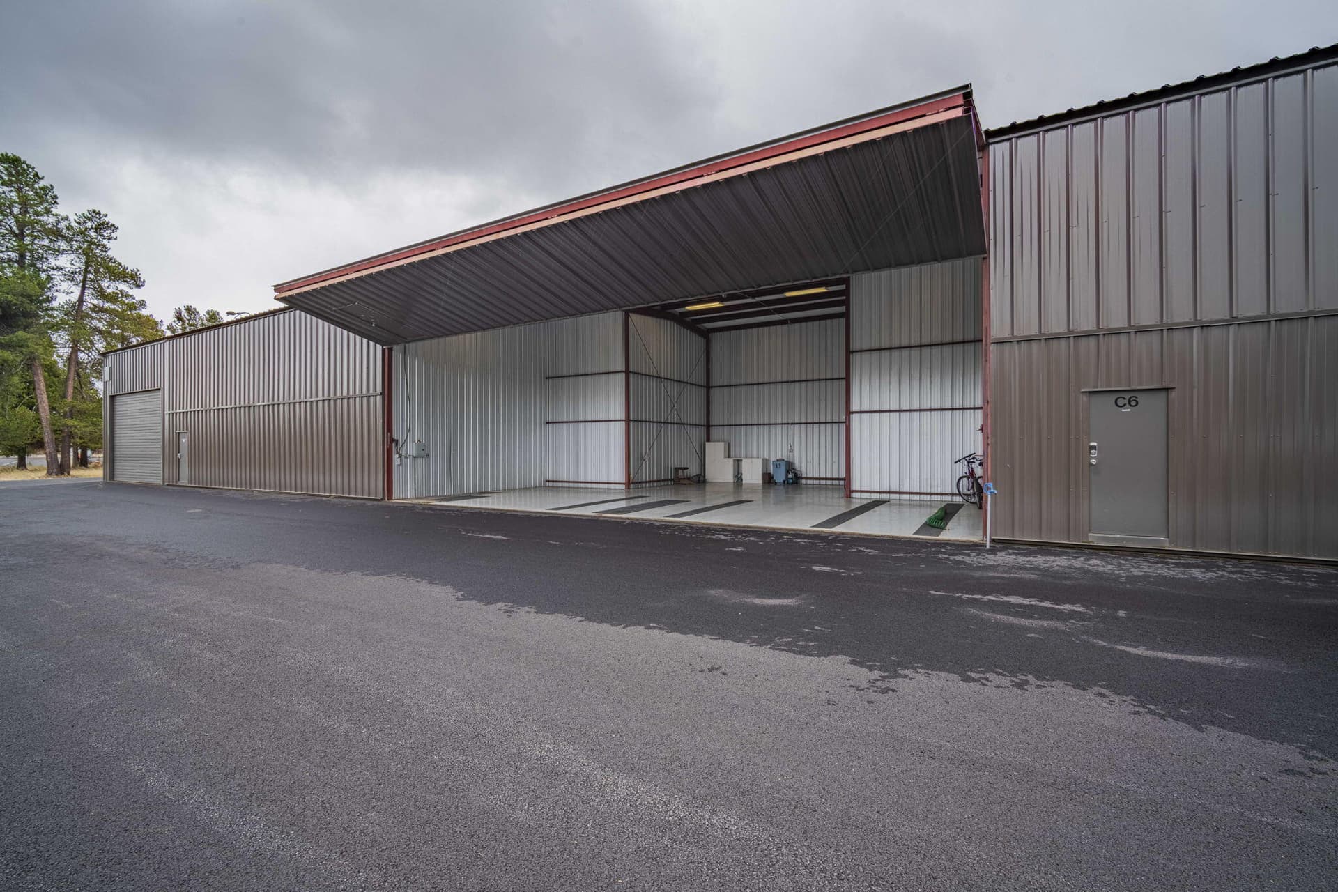03. Photo 3 of 19, 0 Camp Abbot Hangar Unit C4, Sunriver, OR 97707