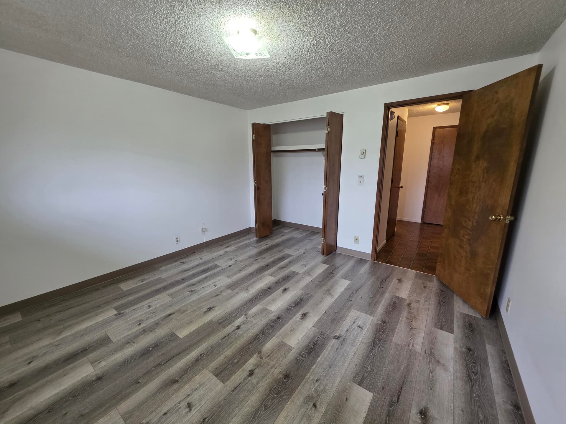 Bedroom. Photo 5 of 7, 522 SE J Street Unit A & B, Grants Pass, OR 97526