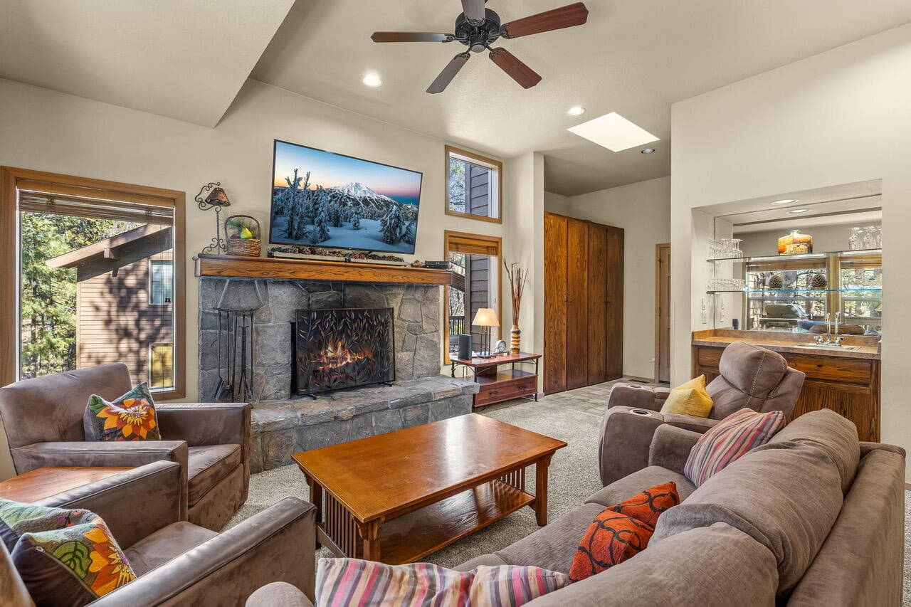 57379 Beaver Ridge #5. Photo 5 of 22, 57379 Beaver Ridge Loop Unit 30D2, Sunriver, OR 97707