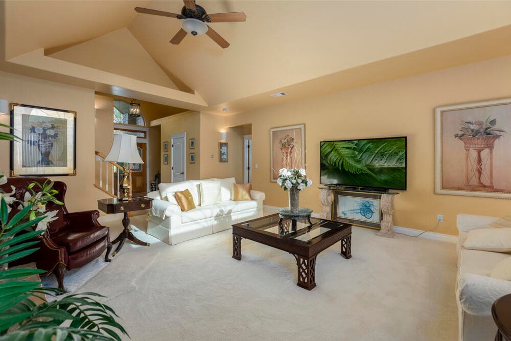 Superior plush carpet. Photo 5 of 30, 2567 SE Coriander Way, Grants Pass, OR 97527