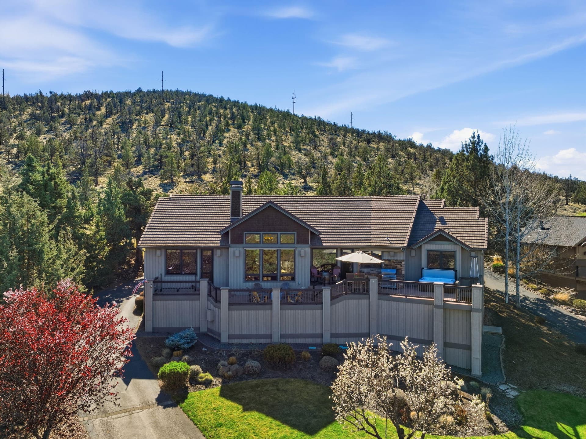 Reverse living. Photo 2 of 60, 631 Sundance Ridge Court, Redmond, OR 97756