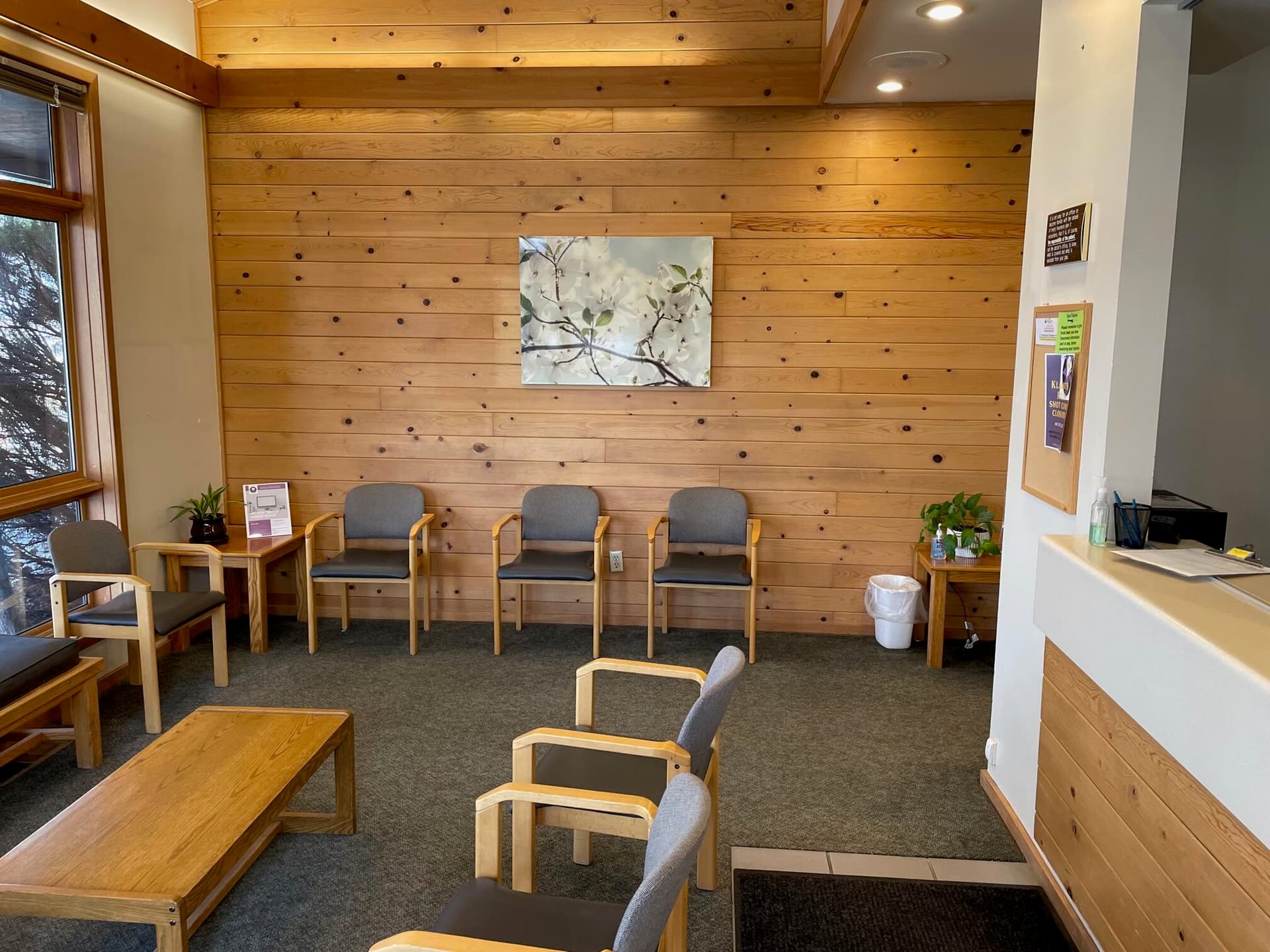 Lobby 2. Photo 4 of 15, 2628 Clover Street, Klamath Falls, OR 97601