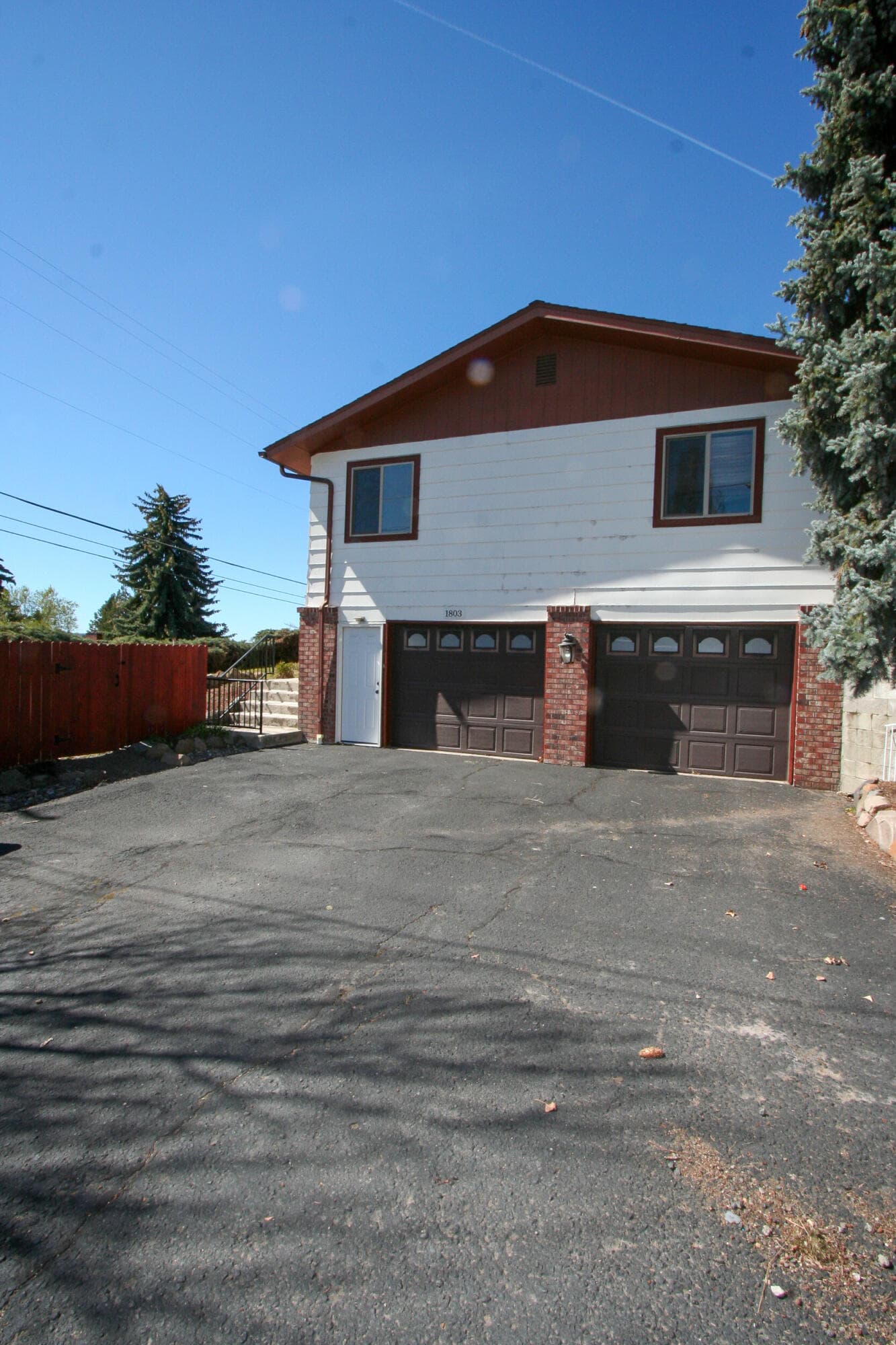 IMG_3129. Photo 3 of 54, 1803 N Eldorado Avenue, Klamath Falls, OR 97601