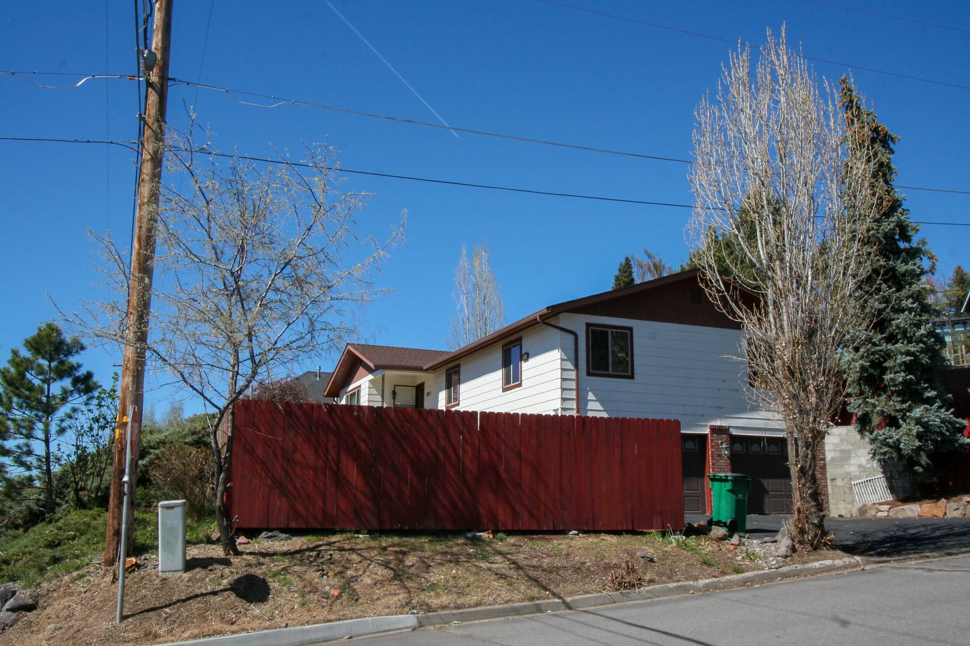 IMG_3130. Photo 4 of 54, 1803 N Eldorado Avenue, Klamath Falls, OR 97601