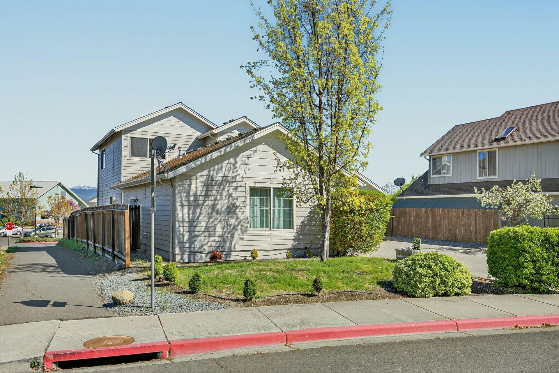 ApxHD00004. Photo 4 of 48, 1044 Havenwood Drive, Eagle Point, OR 97524