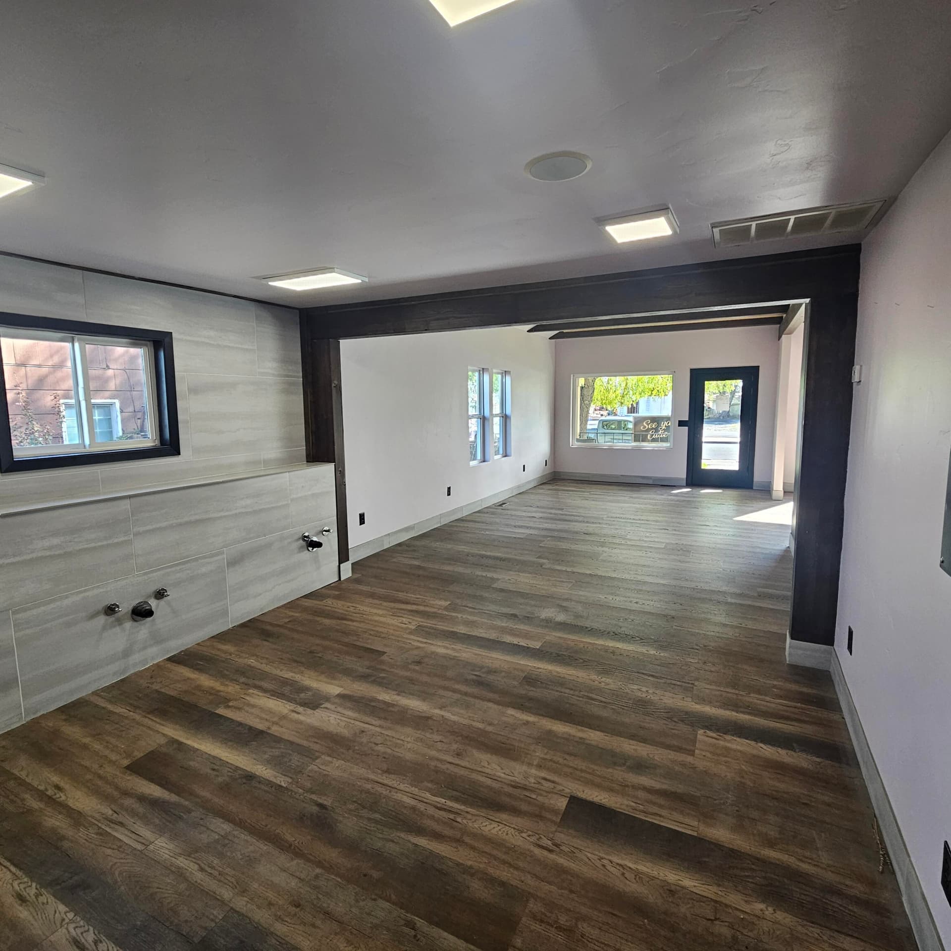 View from back to front door. Photo 5 of 25, 725 SW 8th Street, Redmond, OR 97756