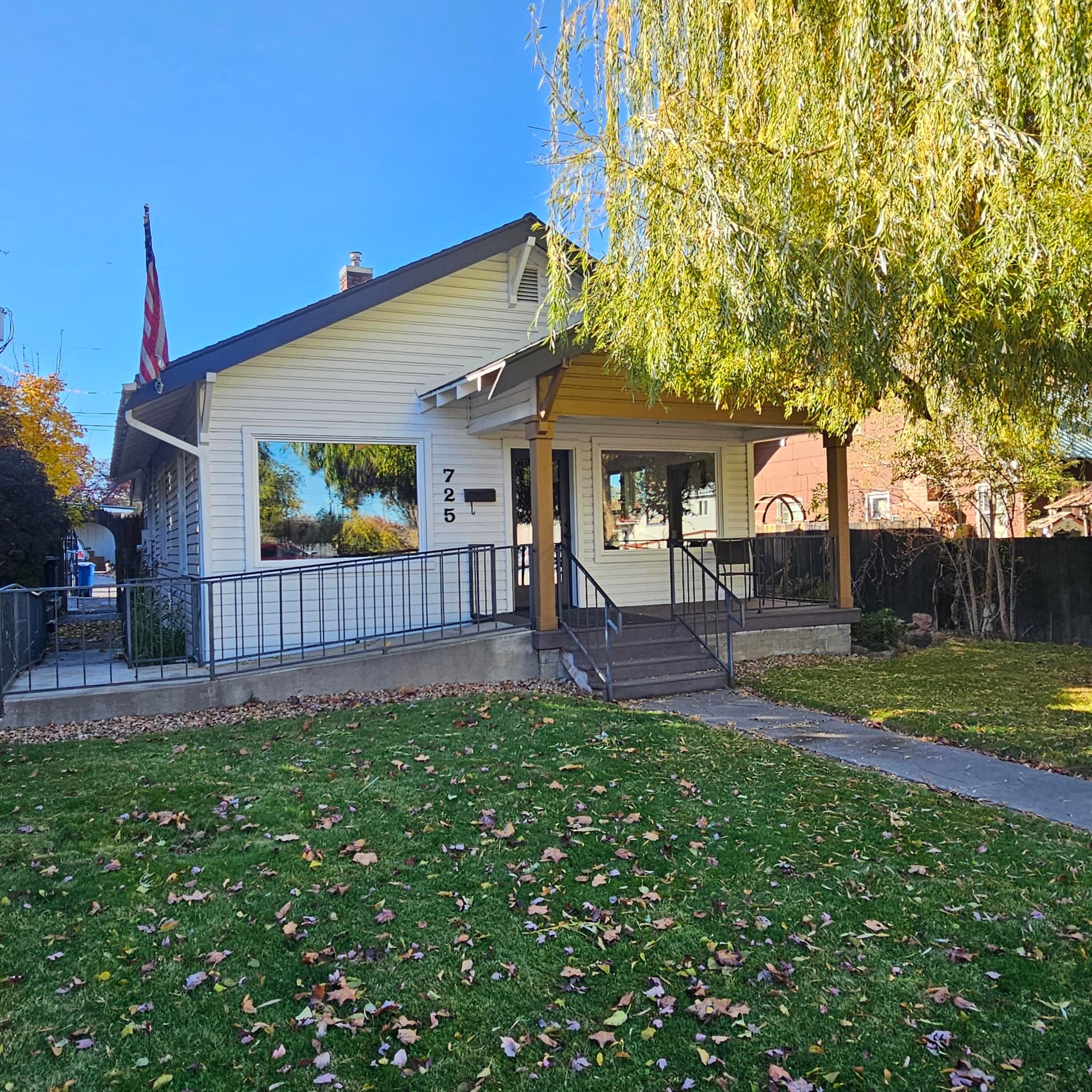 Vintage Charm.... Photo 3 of 25, 725 SW 8th Street, Redmond, OR 97756