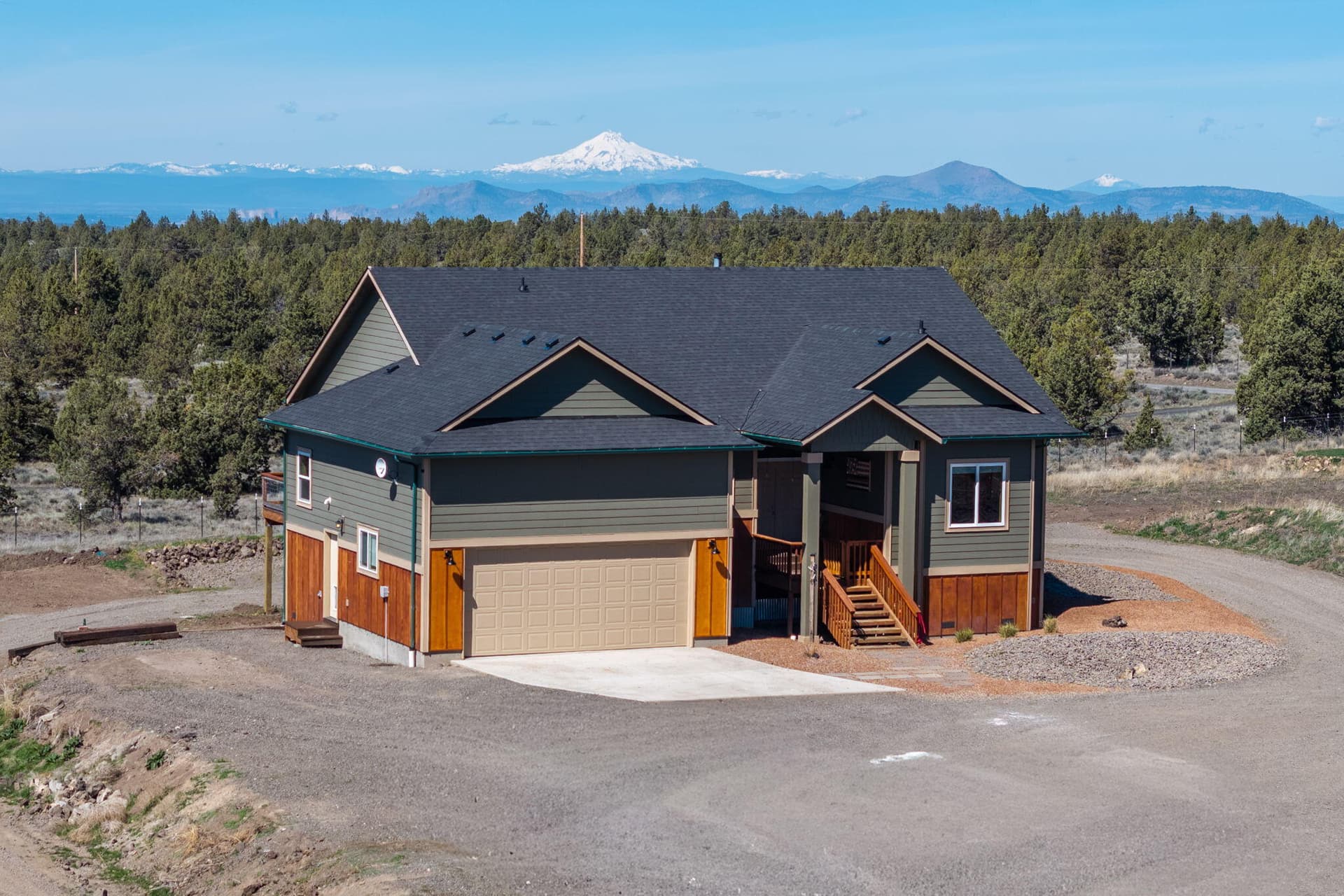 2026_04_06_6040_gravett_road_pv-57. Photo 2 of 74, 6040 SE Gravett Road, Prineville, OR 97754