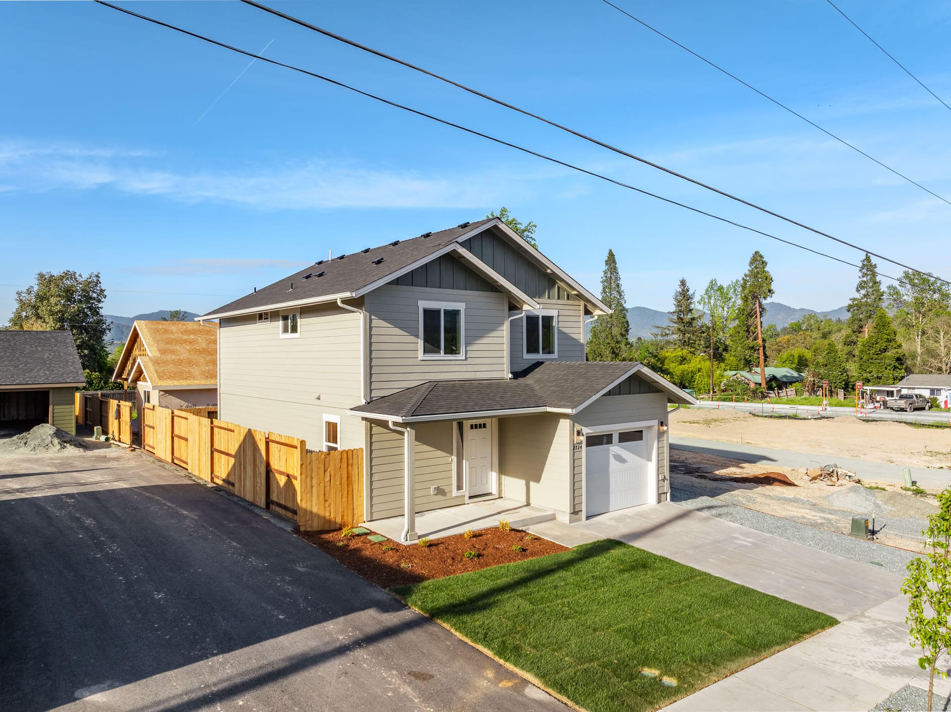 01-DRONE (1 of 3). Photo 5 of 39, 2724 Denton Trail, Grants Pass, OR 97527