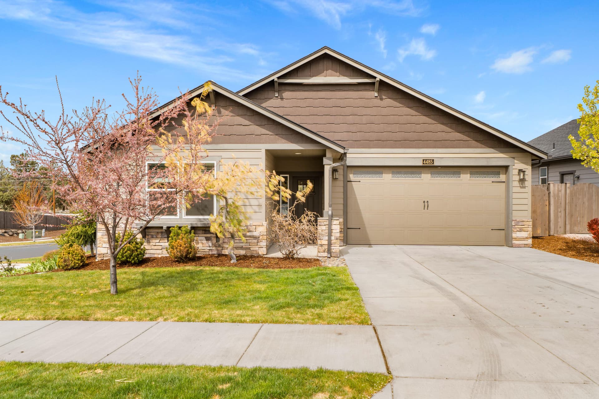 09-Exterior. Photo 1 of 39, 4485 SW Salmon Avenue, Redmond, OR 97756