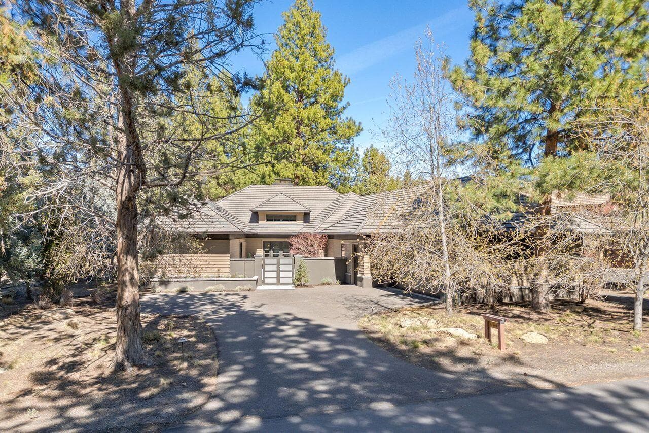 image. Photo 3 of 67, 61440 Tam McArthur Loop, Bend, OR 97702