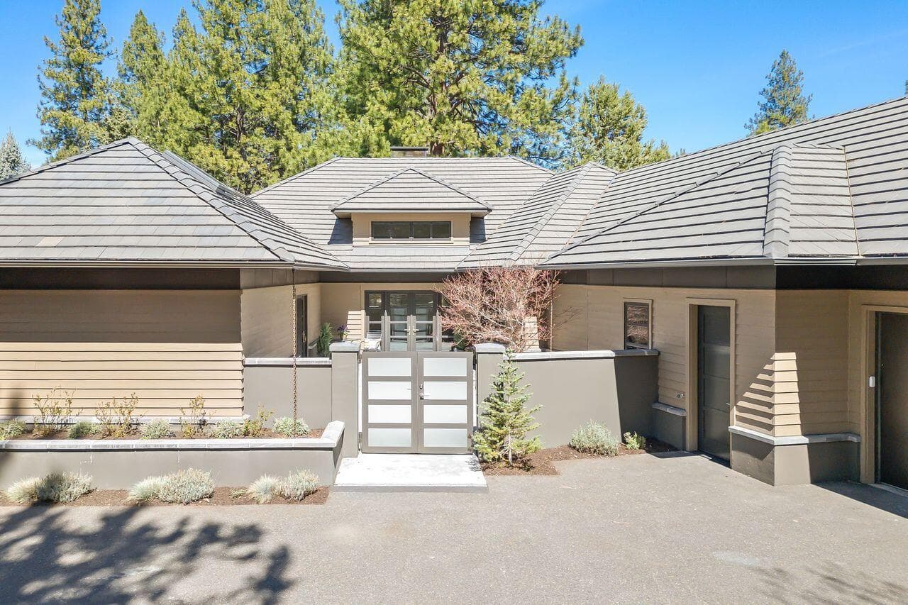 image. Photo 4 of 67, 61440 Tam McArthur Loop, Bend, OR 97702