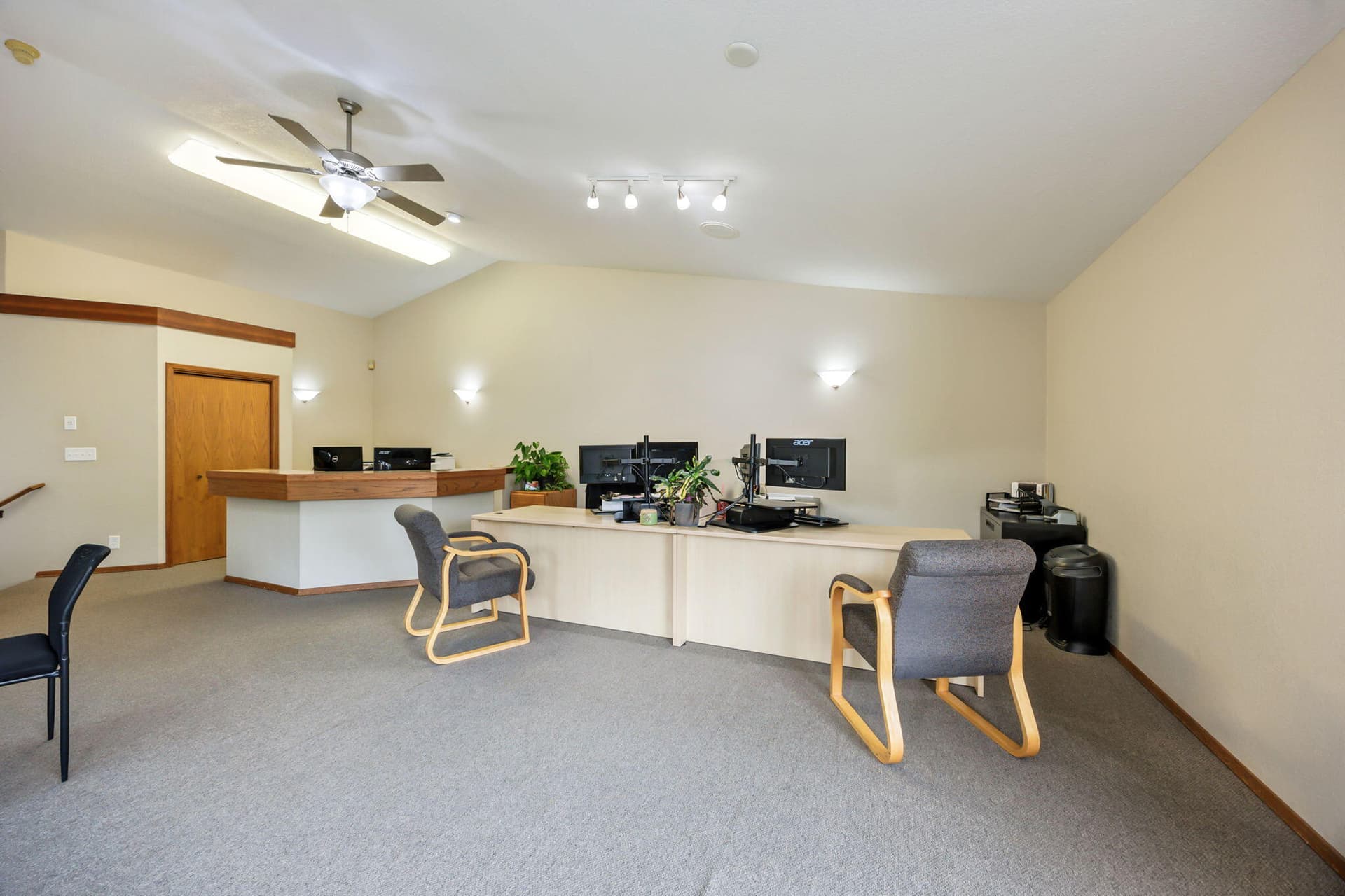 ApxNW6 (4). Photo 5 of 26, 1002 NW 6th Street, Grants Pass, OR 97526