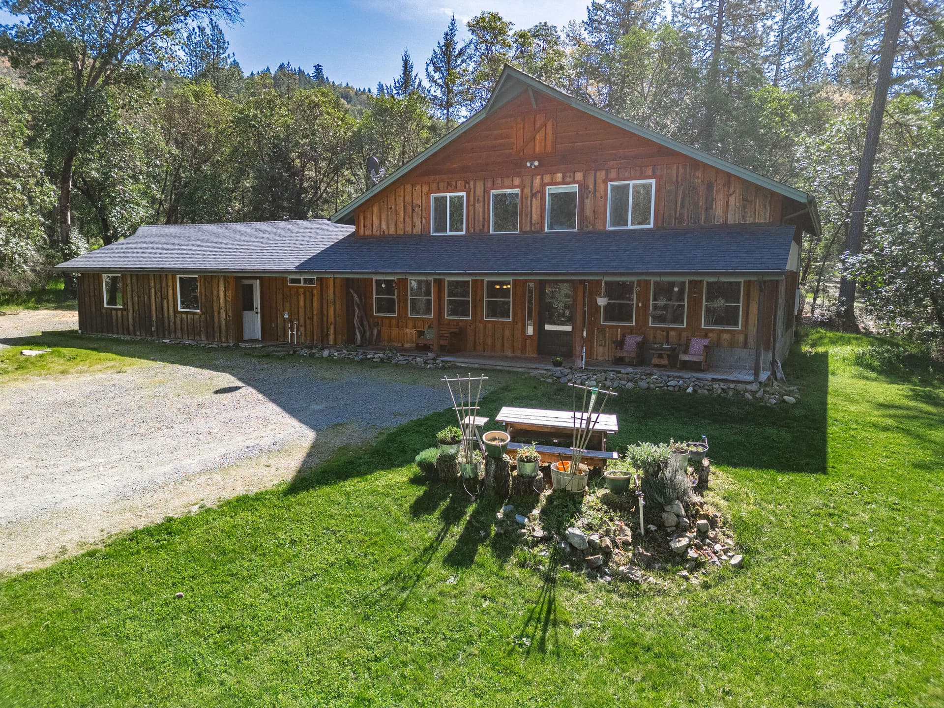 HD-31. Photo 1 of 76, 267 Grays Creek Road, Grants Pass, OR 97527