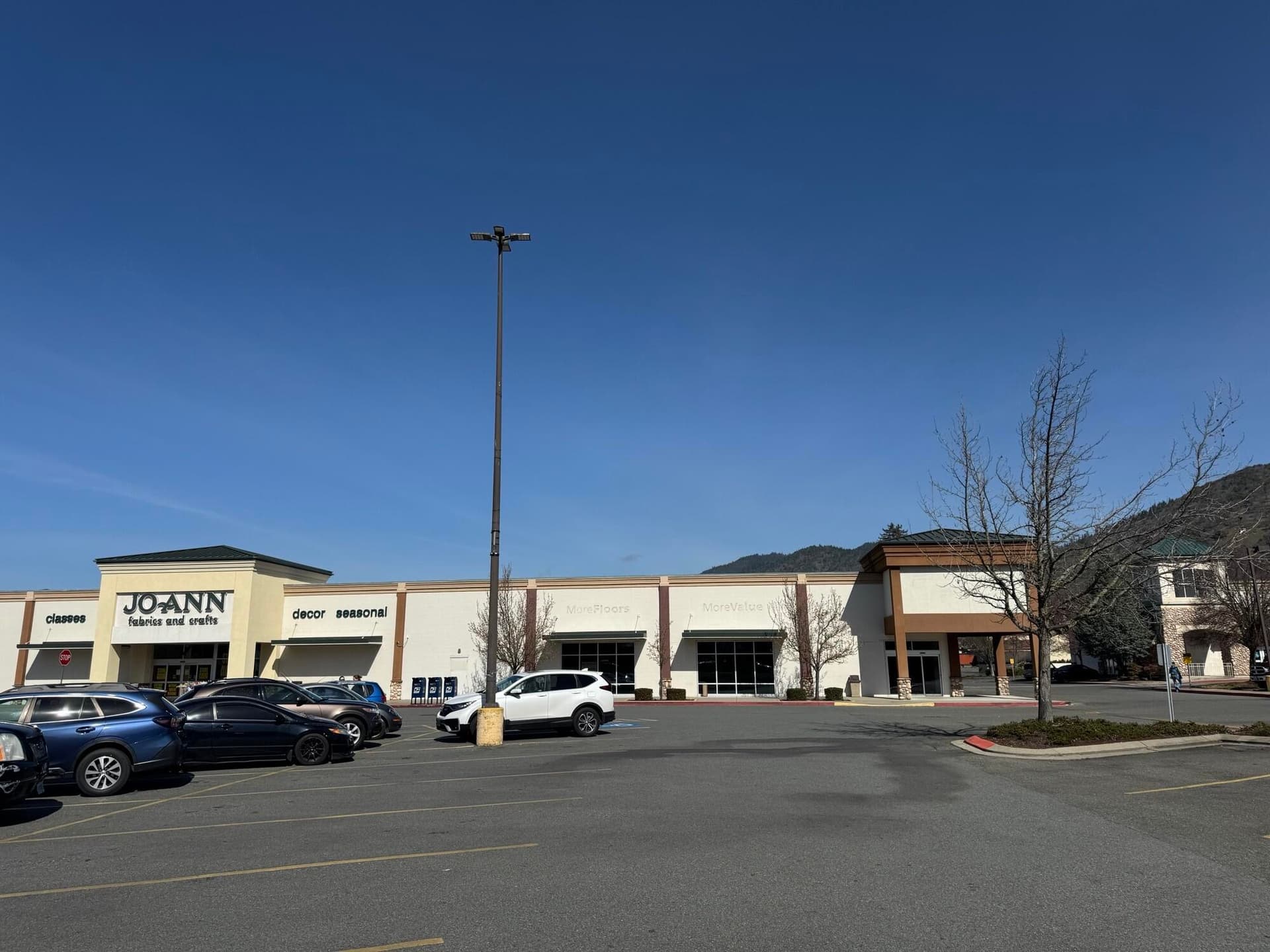 3. Photo 3 of 10, 959 NE D Street Unit 1060, Grants Pass, OR 97526