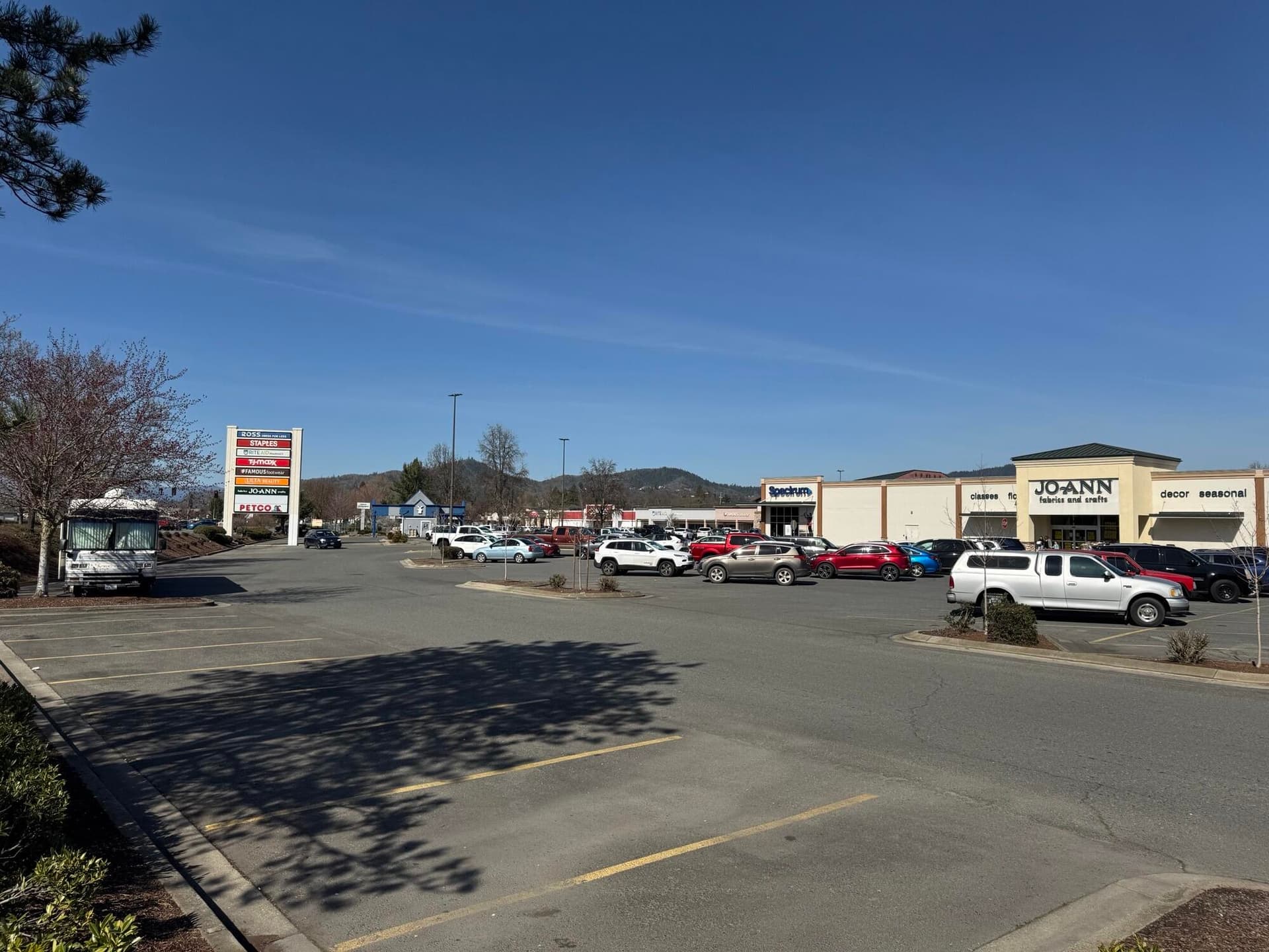 2. Photo 2 of 12, 891 NE D Street Unit 1060A&B, Grants Pass, OR 97526