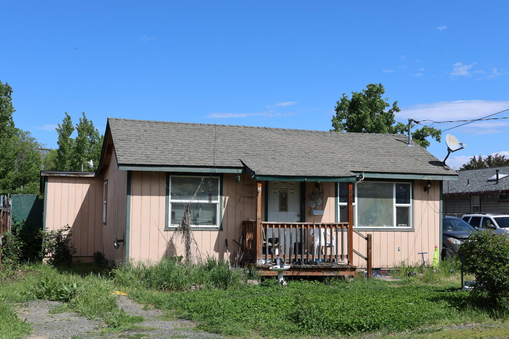 Front view.. Photo 1 of 1, 433 Berrydale Avenue, Medford, OR 97501