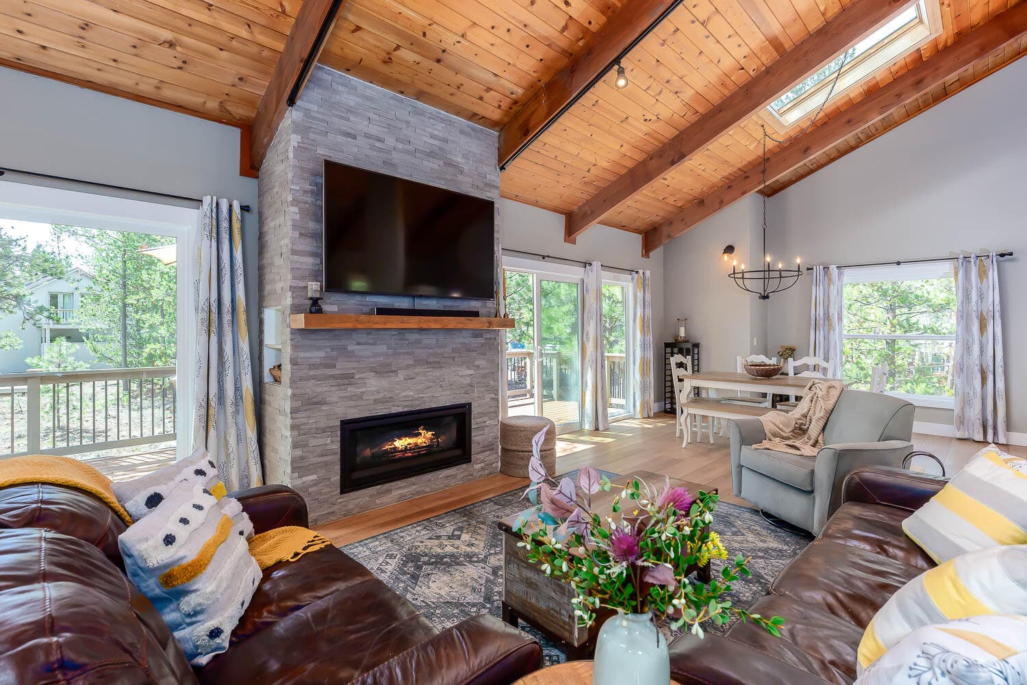 Welcome Home!. Photo 4 of 36, 57781 Blue Goose Lane Unit 4, Sunriver, OR 97707