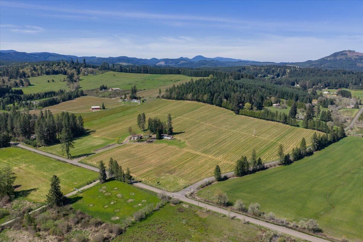 02-MIT-22. Photo 2 of 43, 25357 High Pass Road, Junction City, OR 97448