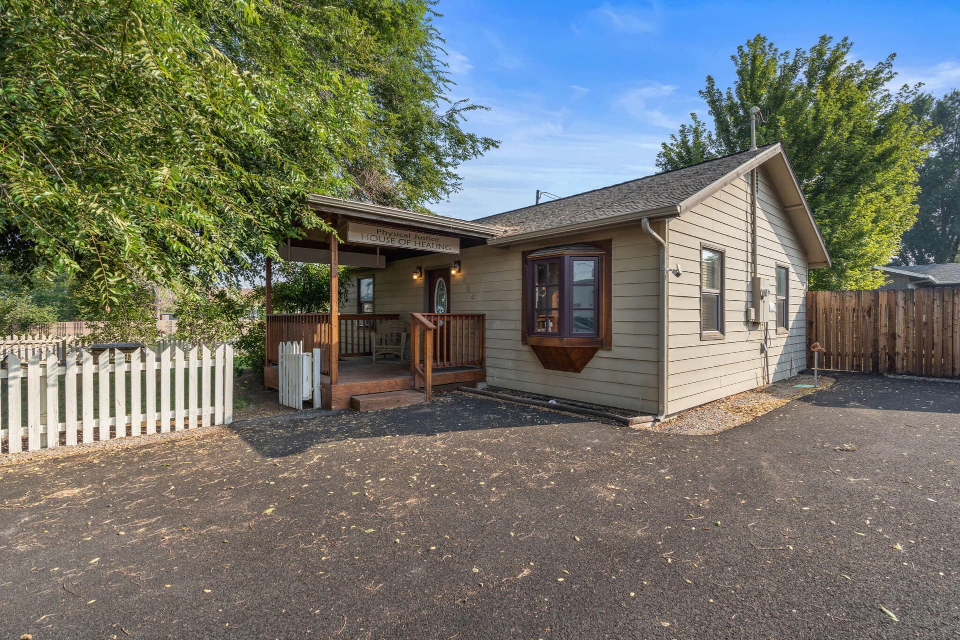 Stairs to the Porch. Photo 3 of 18, 654 NW 4th Street, Redmond, OR 97756
