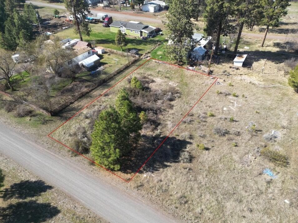 Primary Photo. Photo 1 of 20, 25 Deerfield Road, Chiloquin, OR 97624