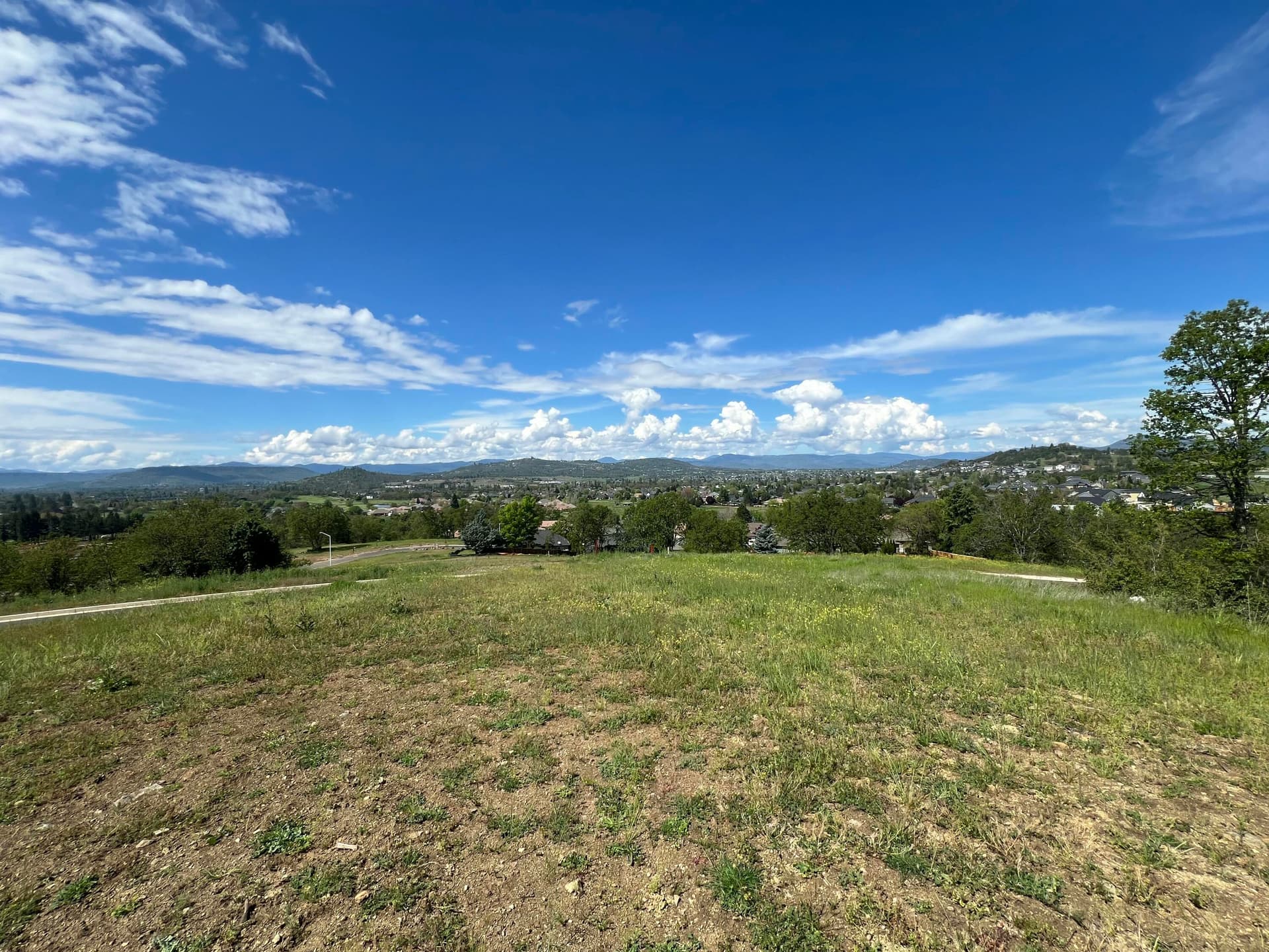 1. Photo 1 of 9, 461 Pinnacle Ridge Unit 94, Eagle Point, OR 97524