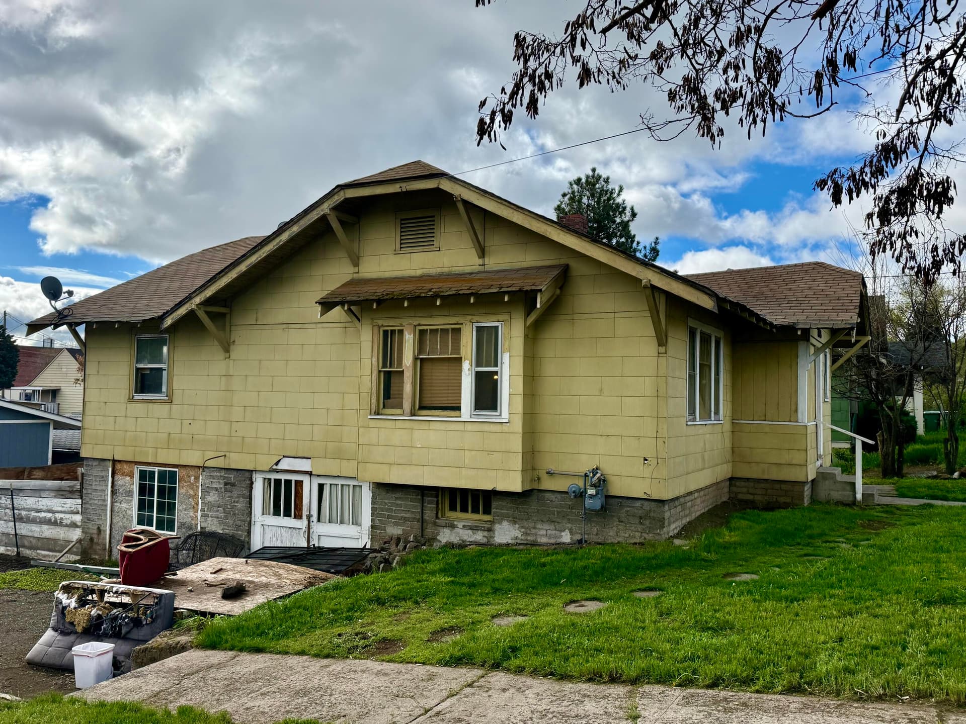 IMG_9963. Photo 2 of 46, 1443 Oregon Avenue, Klamath Falls, OR 97601