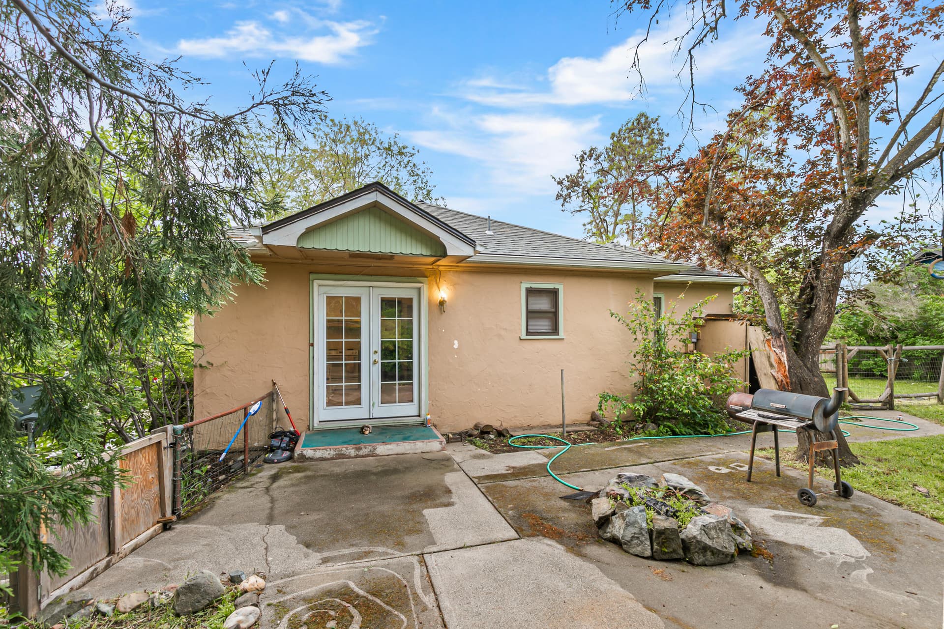 9R9A8656. Photo 5 of 23, 868 NE A Street, Grants Pass, OR 97526