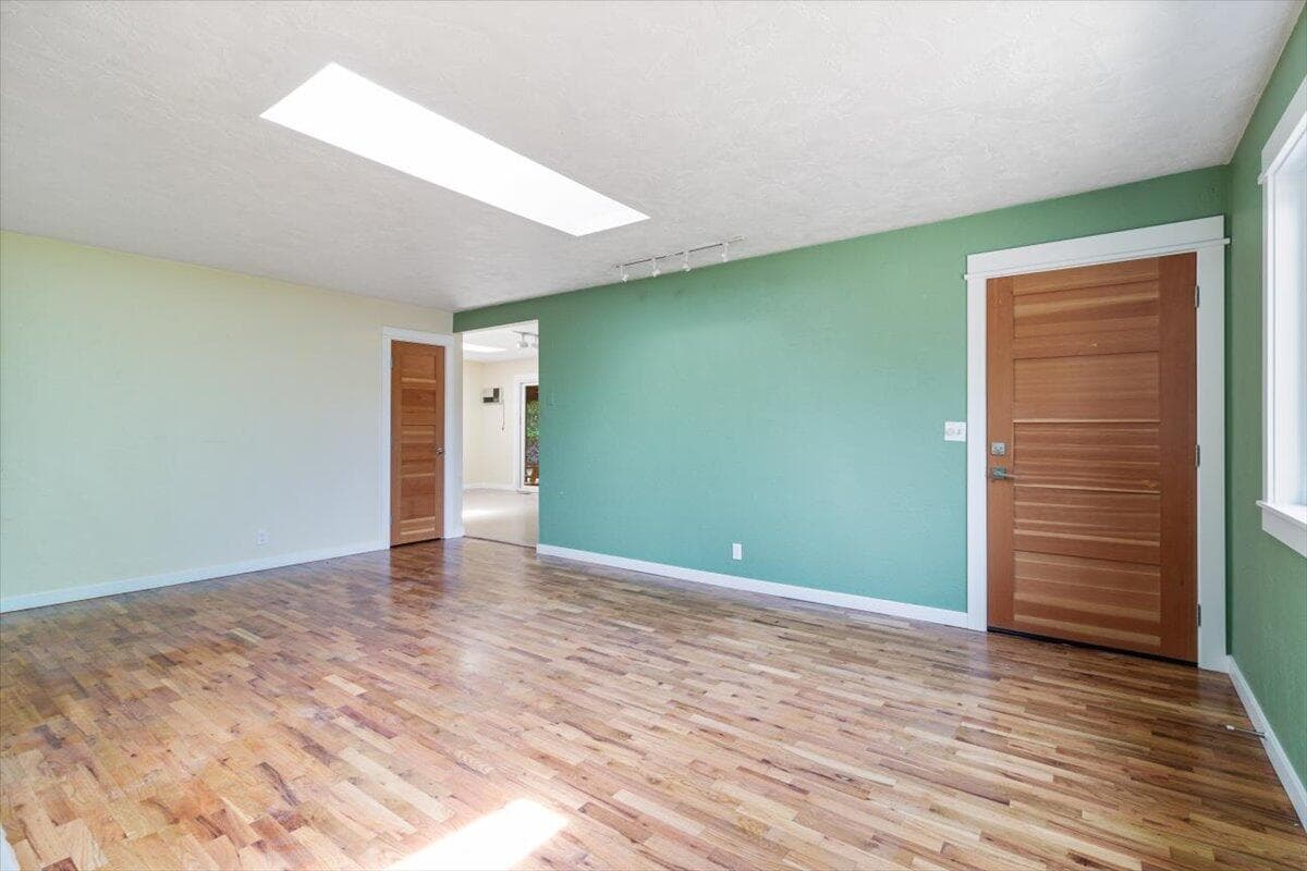 5 - 430 Ashland St-10. Photo 5 of 36, 430 Ashland Street, Ashland, OR 97520