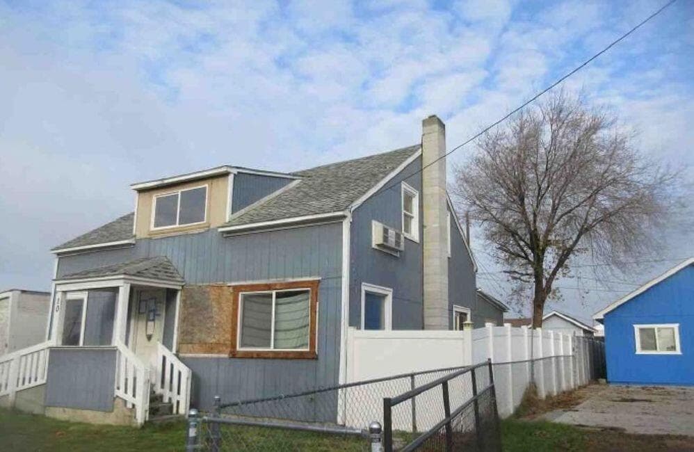 P1156VC-1. Photo 3 of 12, 1036 W Hermiston Avenue, Hermiston, OR 97838