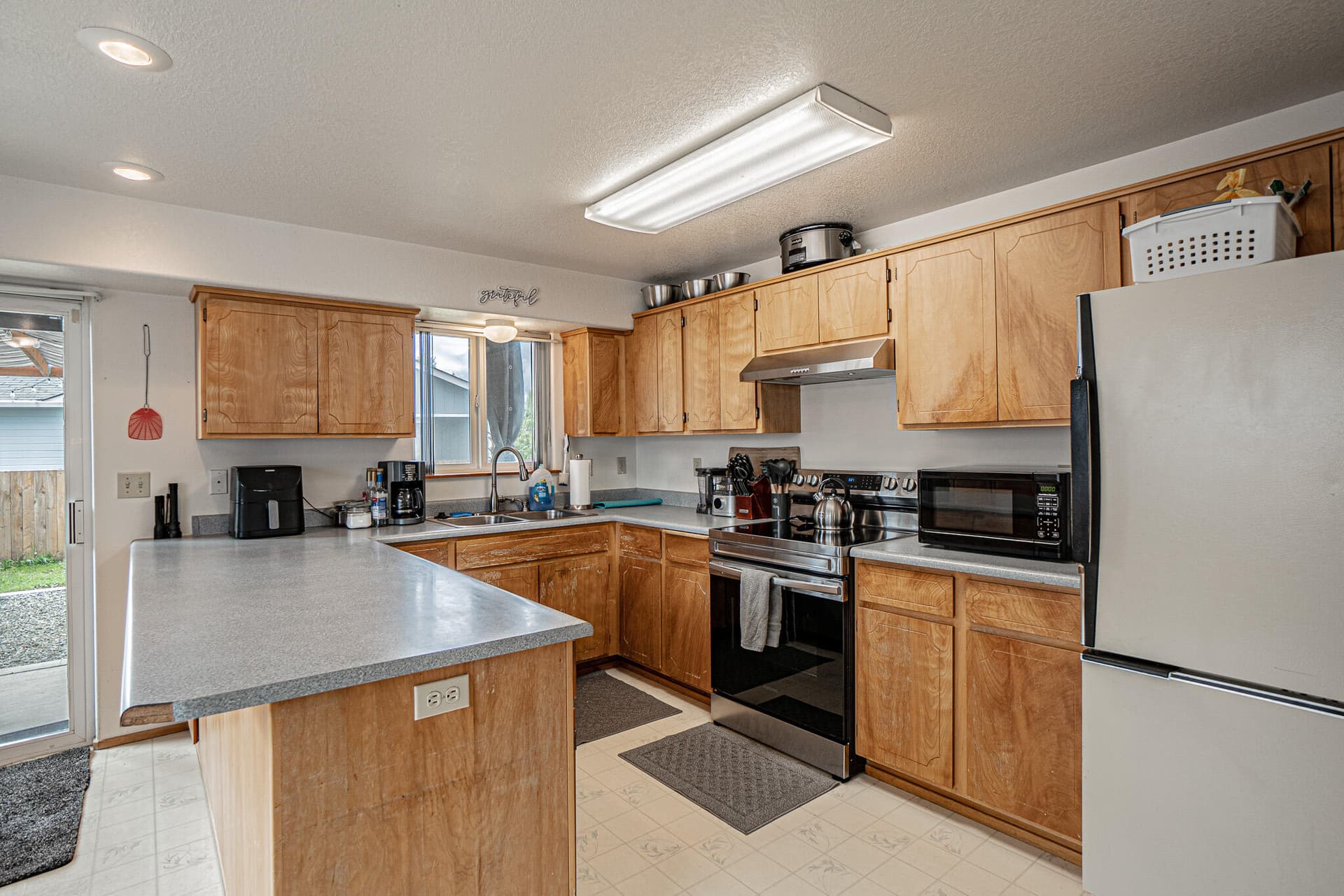 DSC09015-HDR. Photo 3 of 26, 1457 SW Silver Maple Way, Grants Pass, OR 97526