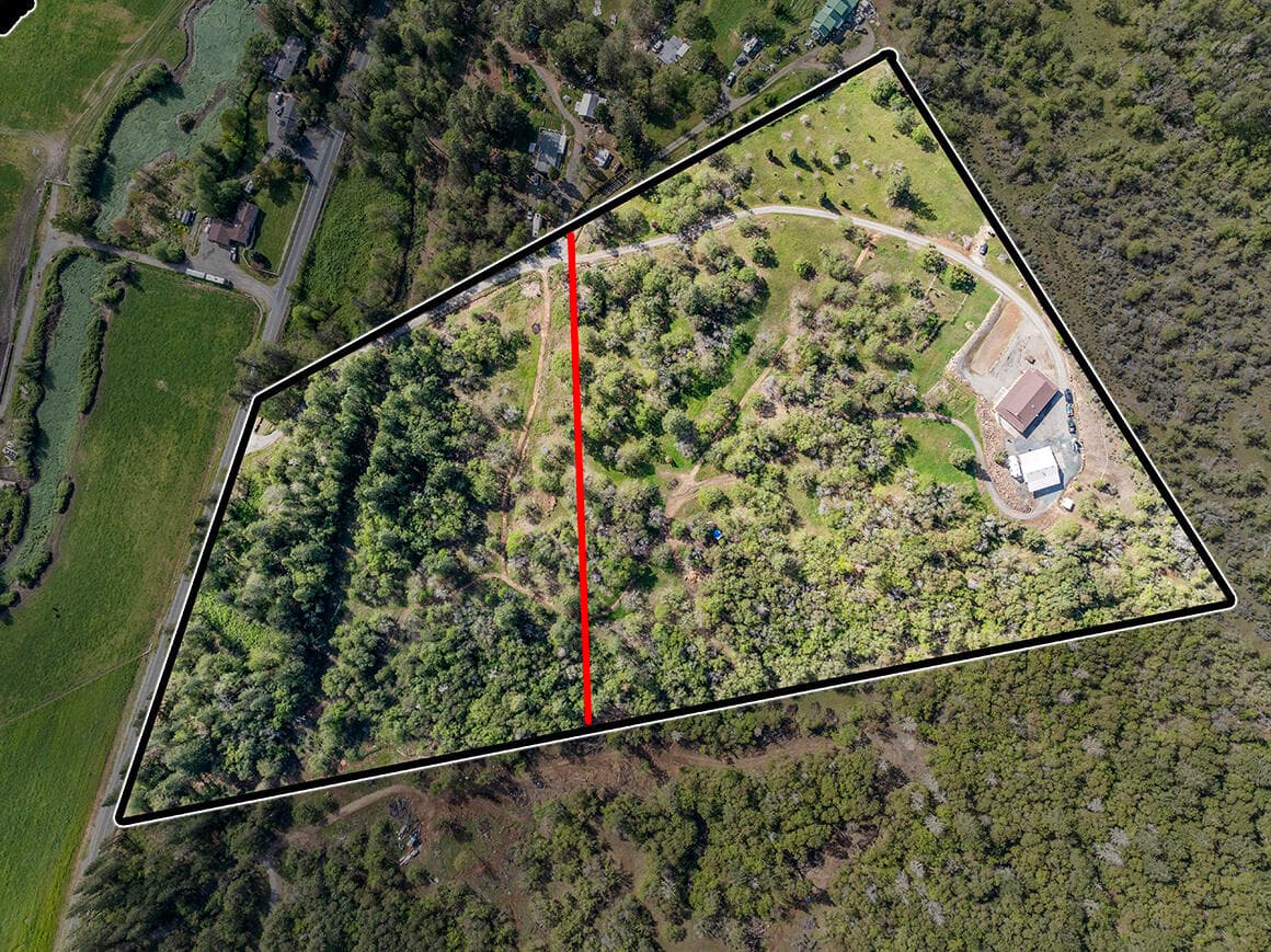 1. Photo 2 of 13, 10470 N Applegate Road, Grants Pass, OR 97527