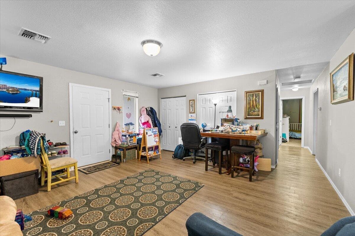 16-CI_8746. Photo 5 of 25, 1365 SW Sun Glo Drive, Grants Pass, OR 97527
