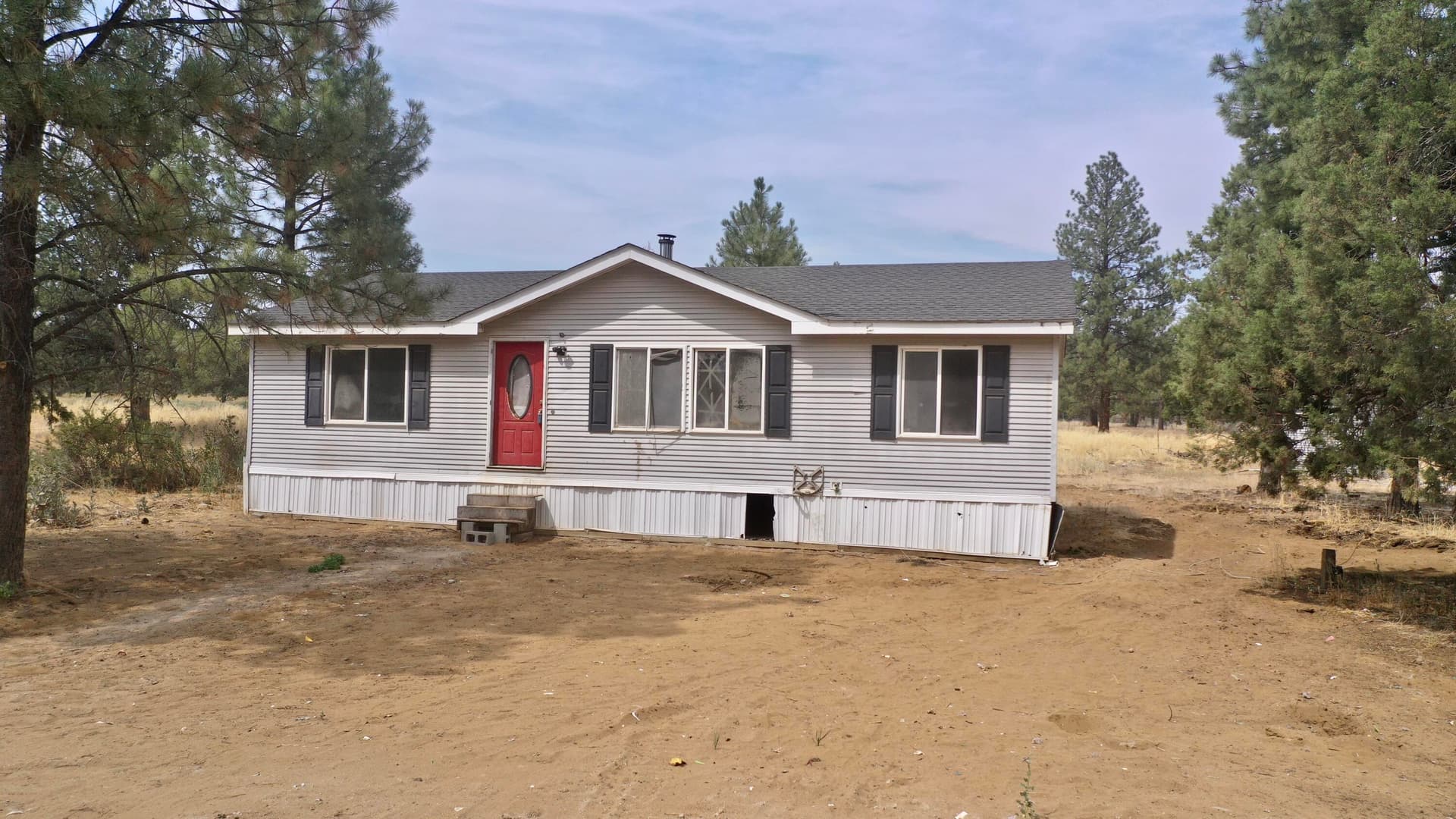 656. Photo 2 of 27, 23245 Rosewood Lane, Chiloquin, OR 97624