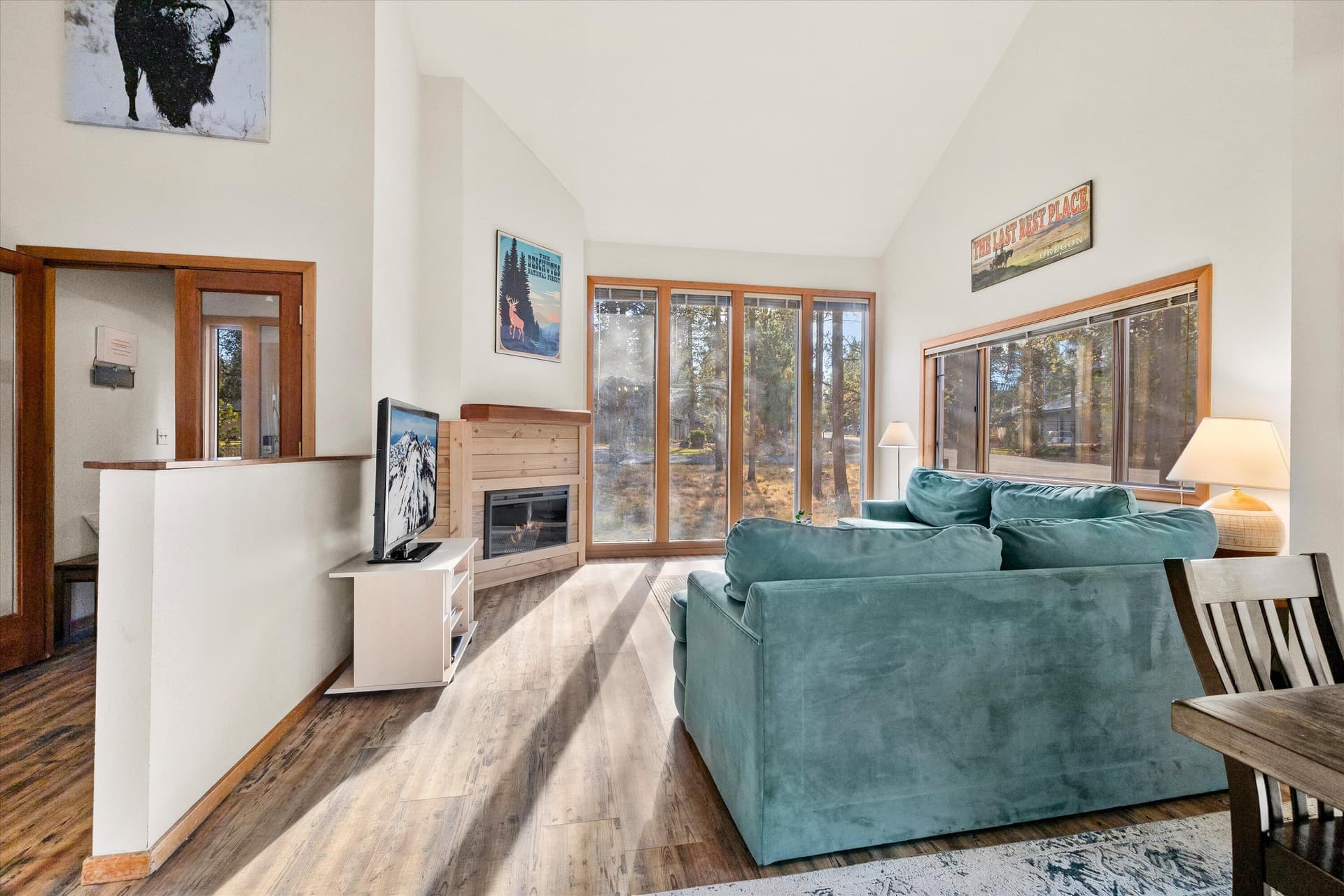 06-20251118 JILL ROSELL-5. Photo 5 of 37, 17894 Red Cedar Lane, Sunriver, OR 97707