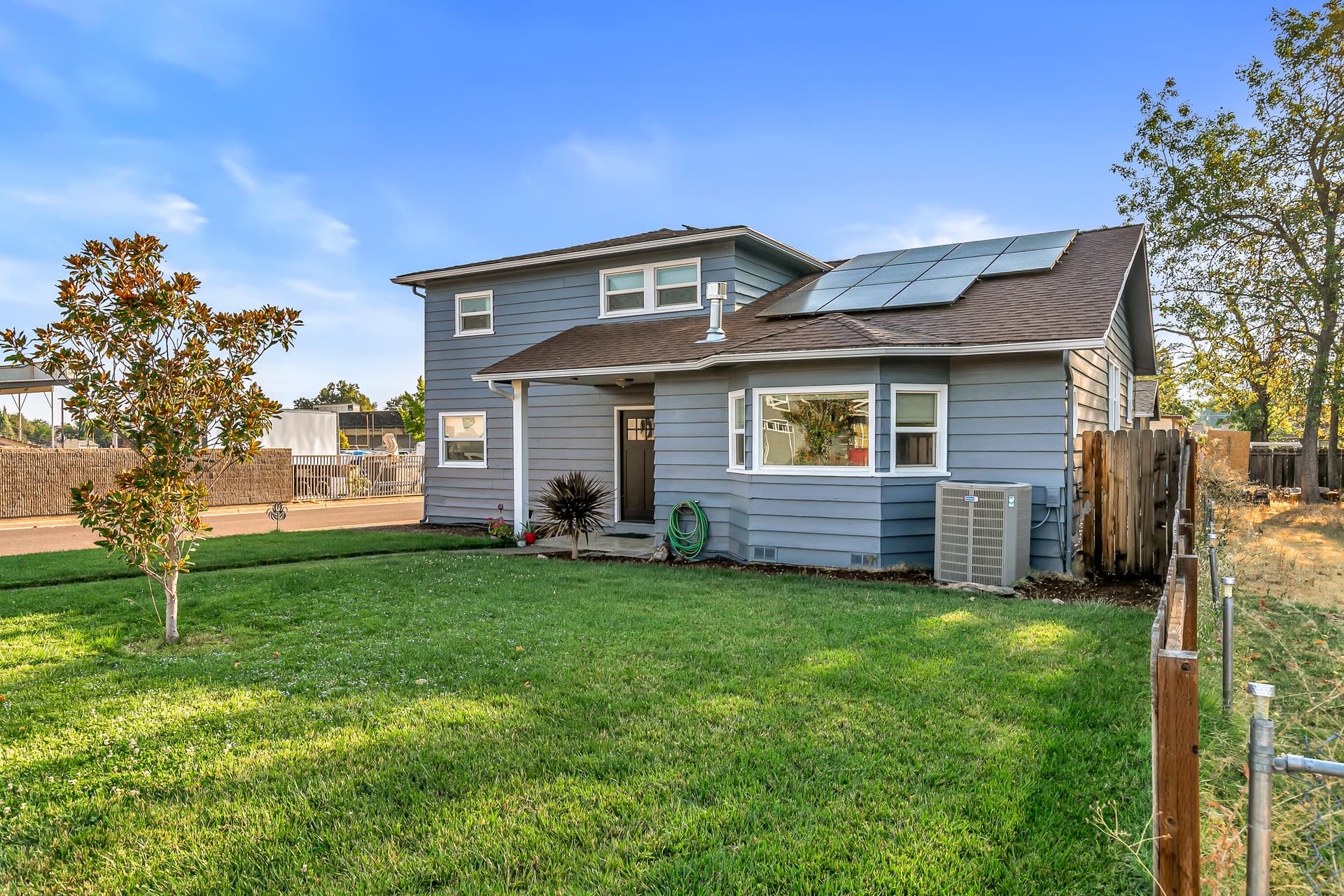 9R9A5441. Photo 3 of 38, 923 Jasper Street, Medford, OR 97501