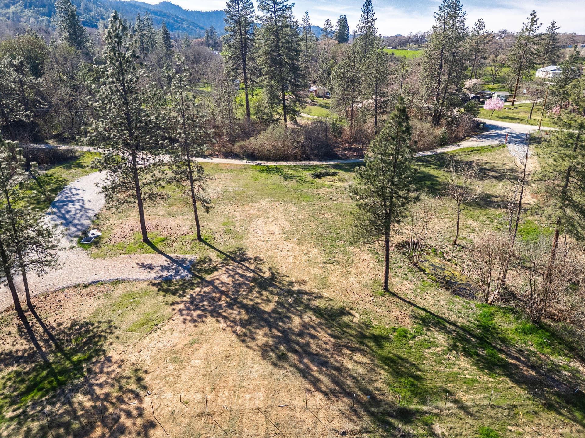 HD-43. Photo 1 of 27, 5025 Lane Creek Road, Central Point, OR 97502