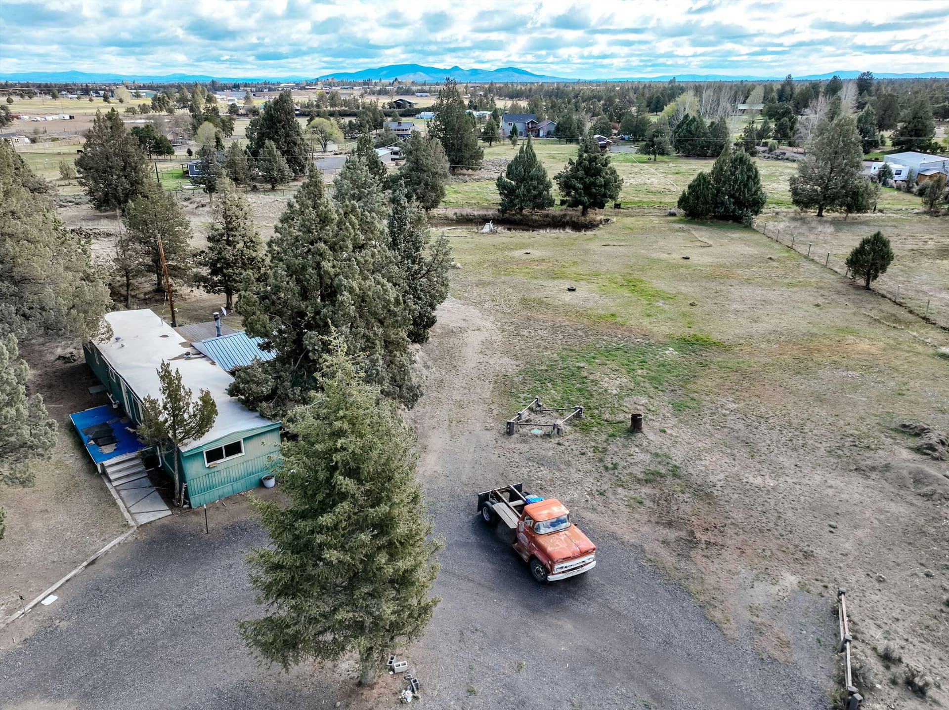Circular Driveway. Photo 5 of 42, 20970 Hicrest Place, Bend, OR 97703