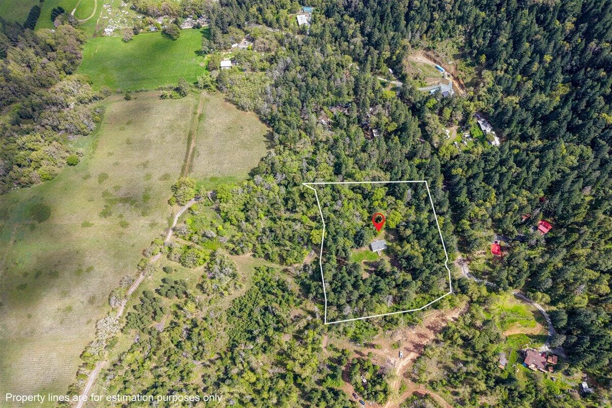 3. Photo 3 of 23, 1360 Sunny Glen Way, Wolf Creek, OR 97497
