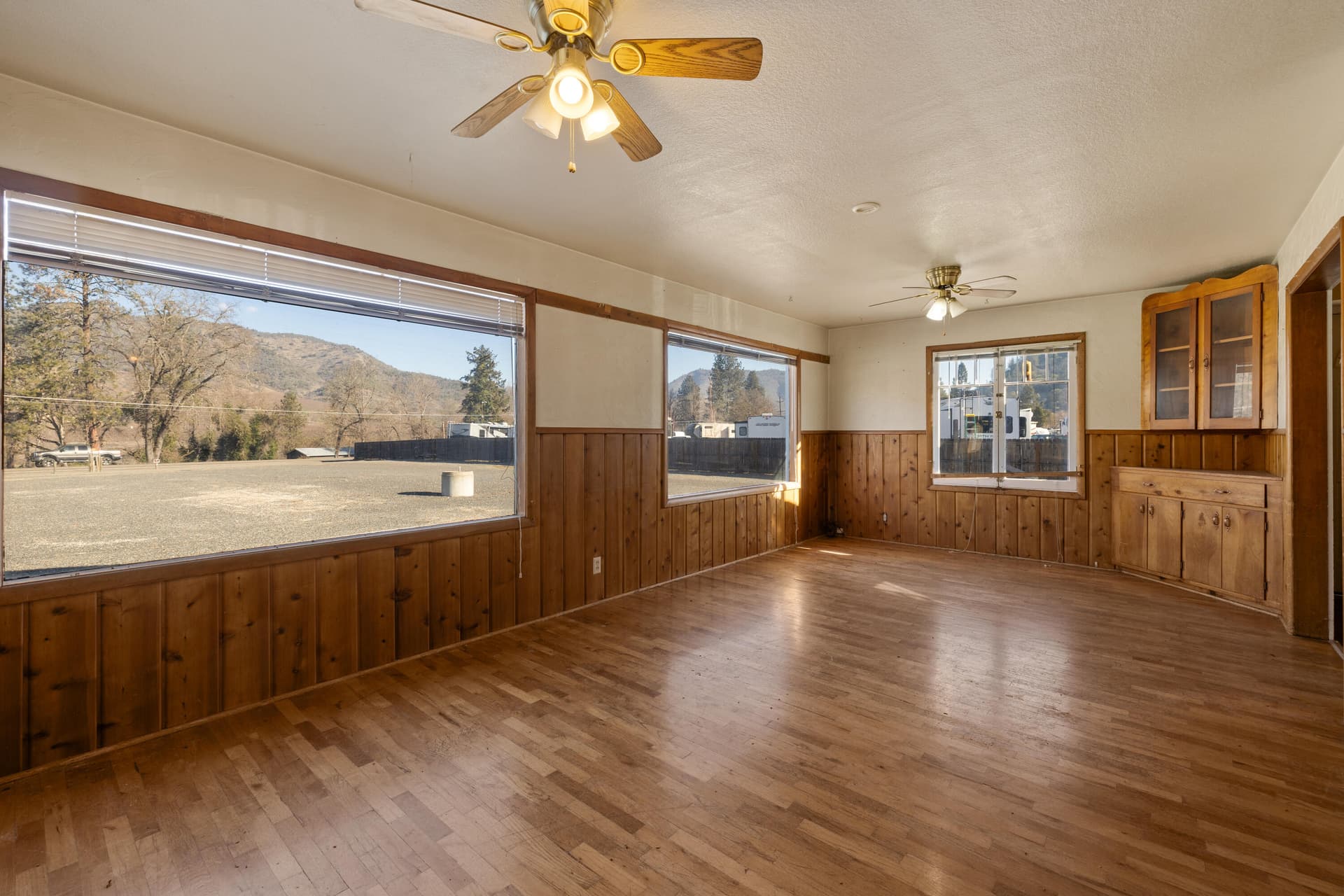 Living Room. Photo 5 of 17, 175 Rogue River Highway, Gold Hill, OR 97525