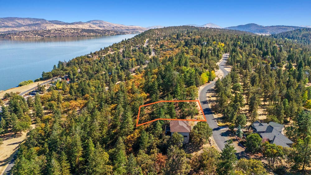 Dramatic Slope. Photo 2 of 25, 0 Osprey Lane Unit Lot 196, Klamath Falls, OR 97601