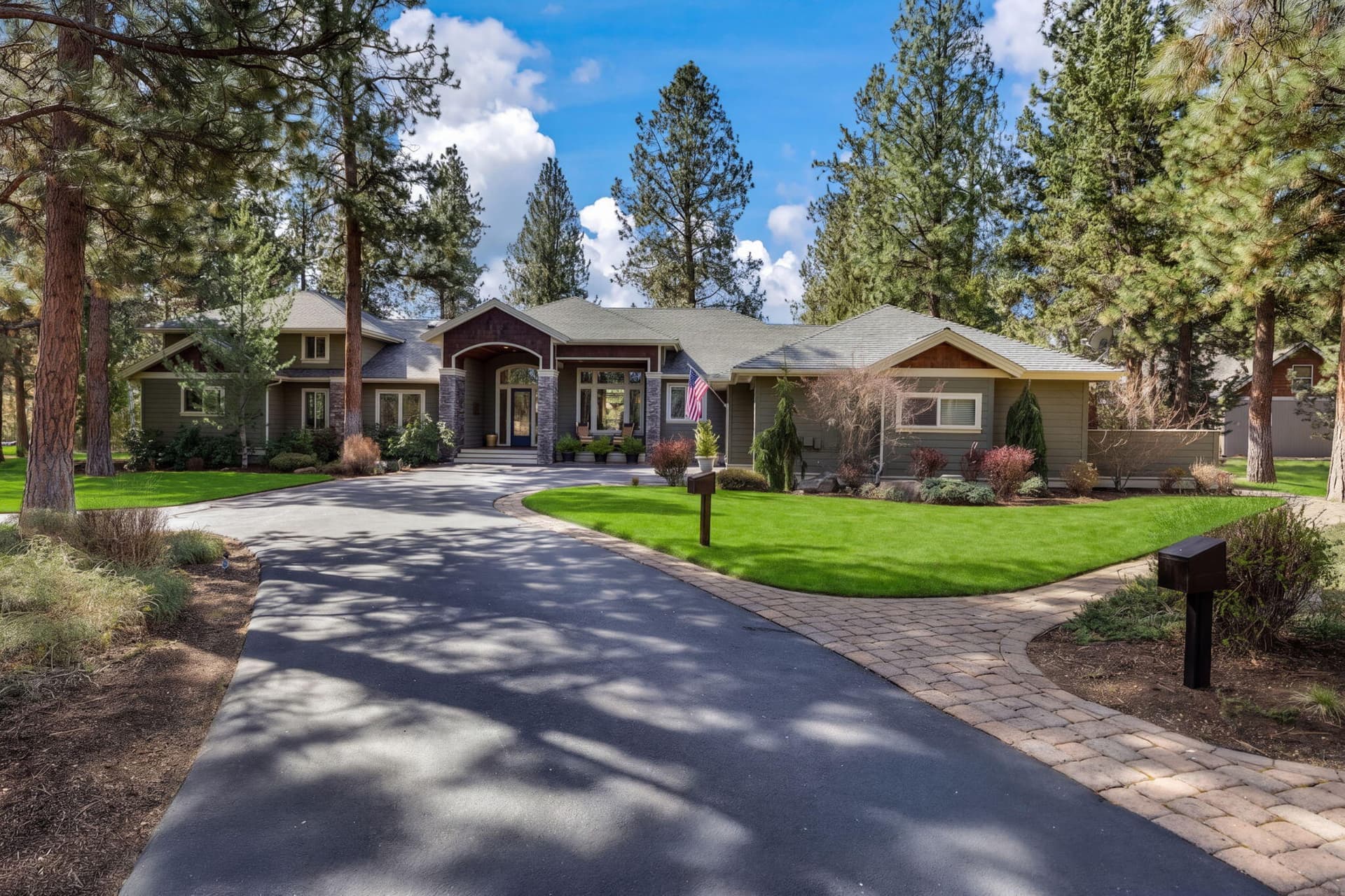2026_04_19_16923_royal_coachman_drive_si. Photo 3 of 81, 16923 Royal Coachman Drive, Sisters, OR 97759