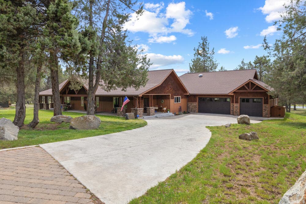 1164PaperBirchDr-7. Photo 2 of 72, 1164 Paper Birch Way, Klamath Falls, OR 97601