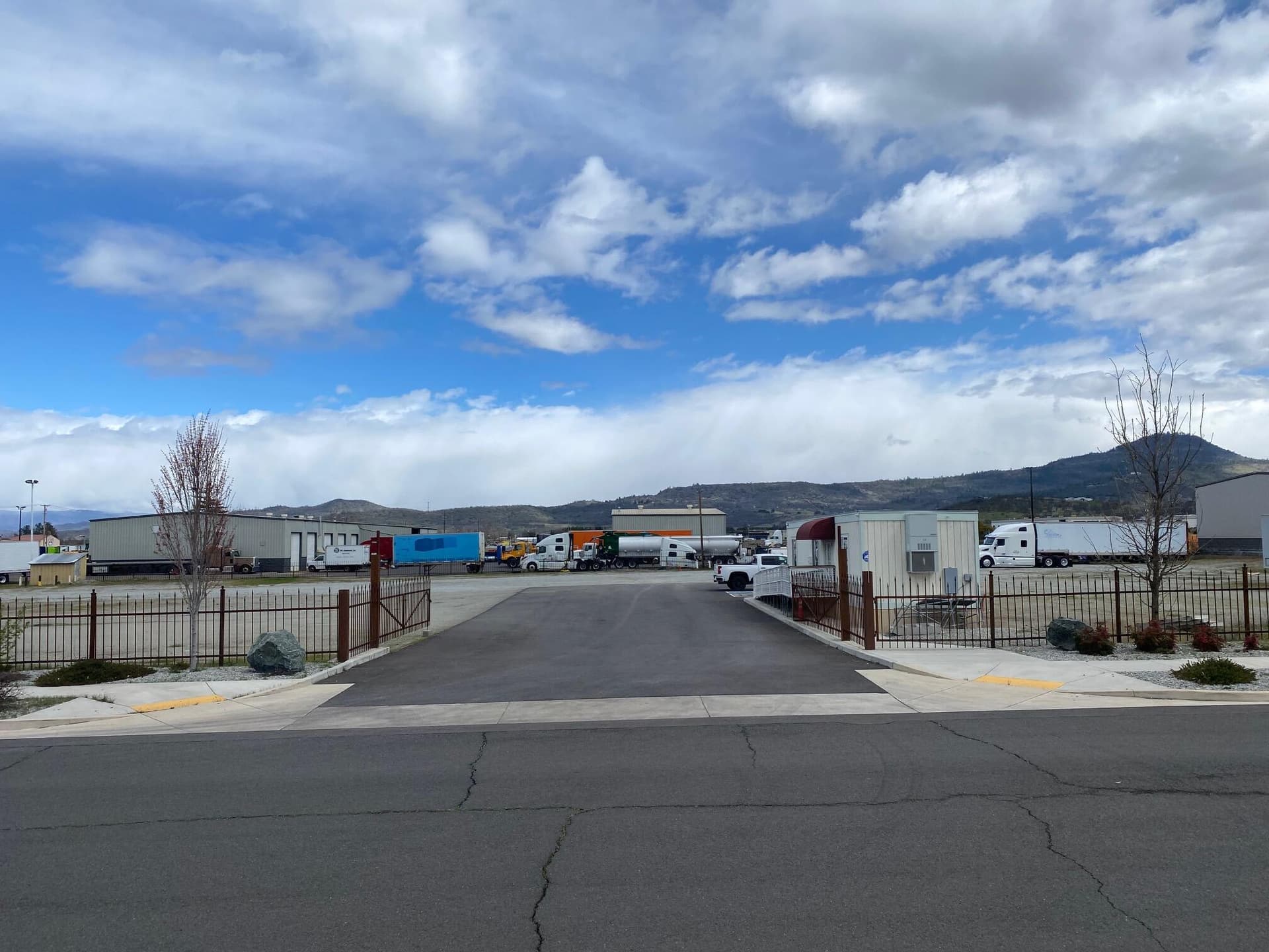 IMG_0729. Photo 2 of 16, 1100 E Vilas Road, Medford, OR 97502