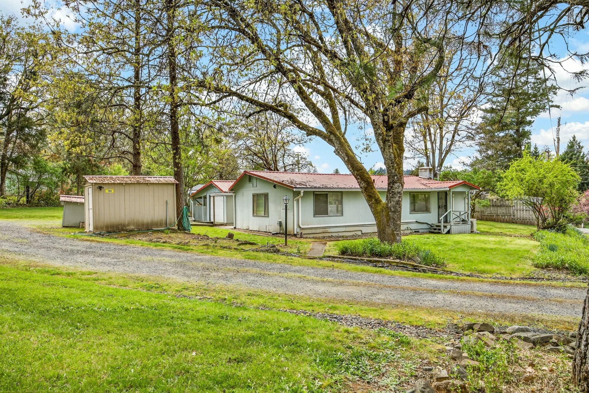 ApxFR00002. Photo 2 of 36, 135 Frankham Road, Grants Pass, OR 97527