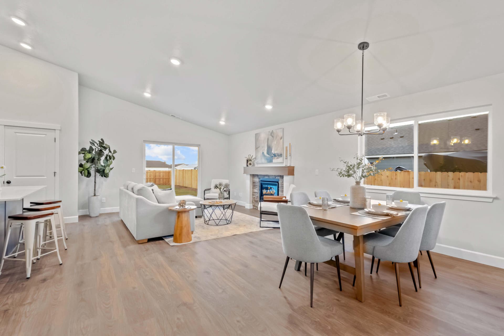Open Concept Living. Photo 5 of 16, 755 NE Discovery Loop Loop Unit Lot 158, Prineville, OR 97754