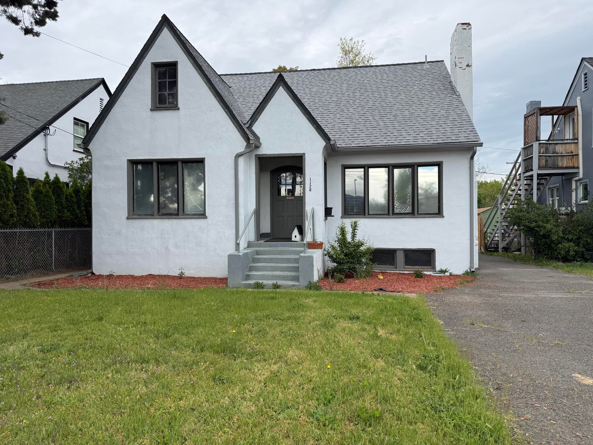 Front. Photo 1 of 1, 1128 W Main Street, Medford, OR 97501